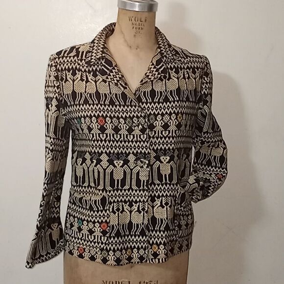 La Regional Hand woven embroided Aztec Blazer - Picture 9 of 10